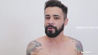 Spanyol srácot dugják a méretes farkú barna pasik