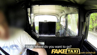 Taxis srác hármasban kefél