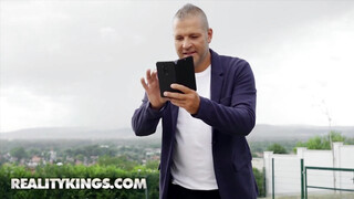 Reality Kings - Cherry Kiss popsikája rendesen bekúrva