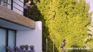 Private.com - Talia Mint a szomszéd csávóval közösül