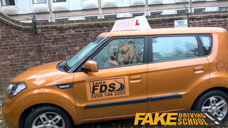 Fake Driving School - extra magas hölgyemény kúrni akar vezetés helyett