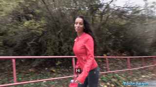 Public Agent - Hatalmas mellű milf és pornó ügynök