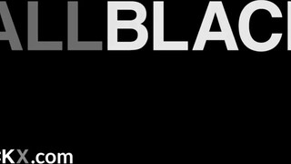 AllBlackX - Cecilia Lion a fullos szőrös muffos tini