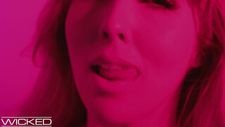 Wicked - Lena Paul szőrös muffja megkefélve
