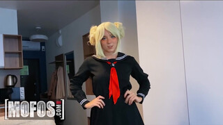 Mofos - Sweetie Fox a cosplayes spiné análba kefélve