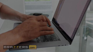 Brazzers - Ebony Mystique szereti a méretes néger kárót