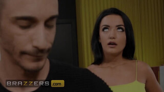 Brazzers - Zuzu Sweet-et popsiba keféli a Barista hapsi