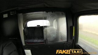 FakeTaxi - Világos Szőke méretes seggű spiné bekúrva