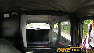 FakeTaxi - Zara DuRose seggluka bekúrva