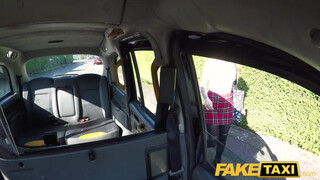 Fake Taxi - Kylie Nymphette a kurva egyetemista spiné