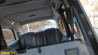 Fake Taxi - Didi Zerati a méretes mellű francia kisasszony