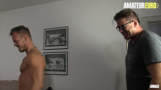 XXXOMAS - német nagymama és dupla fiatal csávó