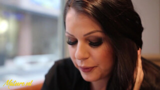 Anissa Jolie a nagy tőgyes milf