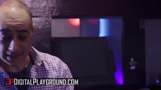 Digital Playground - Aidra Fox durván bekúrva