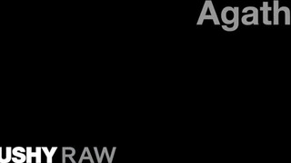 TUSHYRAW - Agatha a szexy vörös hajú csajszi