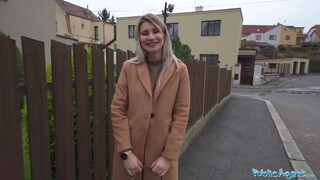 Public Agent - Marsianna Amon a hatalmas csöcsű kiscsaj