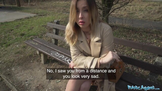 Public Agent - Mia Brown a méretes mellű milf