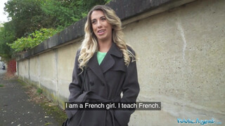 Public Agent - Vékony francia hölgyemény felszedve
