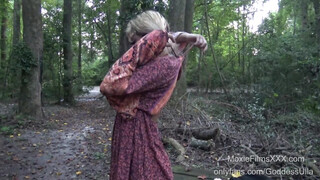 MoxieFilms - Hatalmas cickós hippi bige