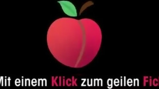 Amatőr tetovált hatalmas didkós tini kisasszony