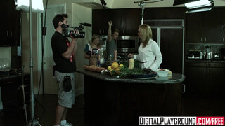 Digital Playground - Riley Steele a baszásmániás világos szőke spiné