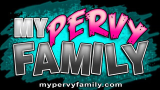 Slimthick Vic nagyon kúrni akart már - MyPervyFamily
