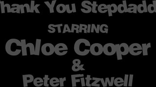 Chloe Cooper a méretes csöcsű házastárs - MyPervyFamily