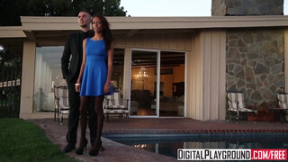 DigitalPlayground - Janice Griffith a felizgult latin amerikai lány