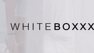 WhiteBoxxx - Eveline Dellai hátsó bejáratba baszva