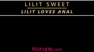 Lilit Sweet hátsó bejáratba rakva