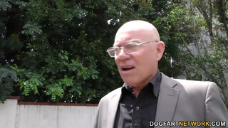 Sindee Dix az óriás cickós háziasszony