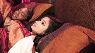 Amari Anne el sem hiszi, milyen jól nyali puncit Avery Black!