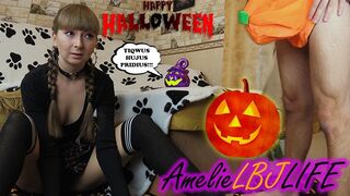 Pici boszorkány megidézi a méretes pélót és durván megbasszák, hogy beleélvezzen a puncijába - halloween 2020
