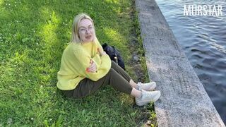 Webcamos spiné szopásért kap pénzt a parkban