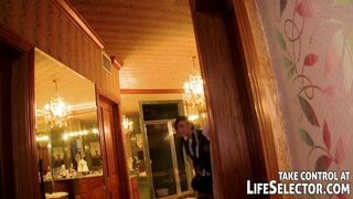 Finom kaland a Life Selector világában: Vad koleszos lányok legelső élményei Isis Taylorral és barátnőivel anális hármasban